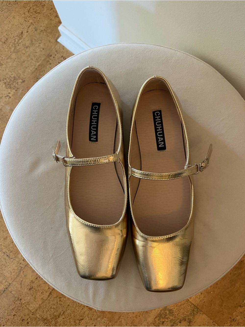 Women's Gold Metallic Mary Jane Flats with Buckle Strap. Size 8.5 - Picture 2 of 7